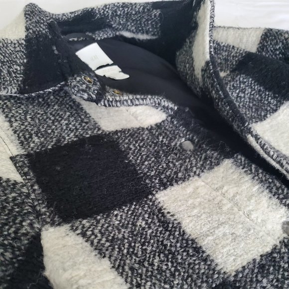 H&M Shaket - Picture 4 of 5